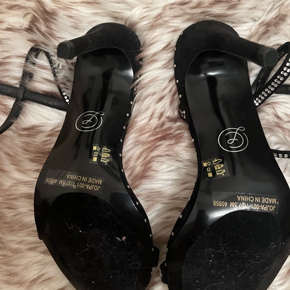 Chinese laundry straps black sandals with rhinestones - Picture 2 of 3
